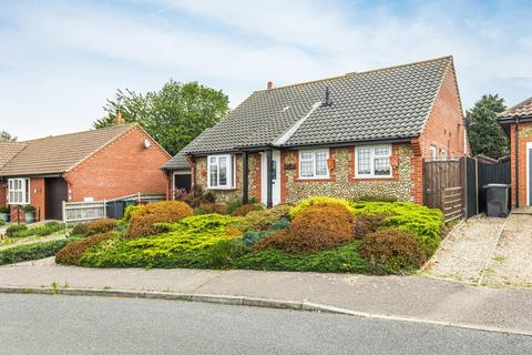 2 bedroom detached bungalow for sale, Cromer