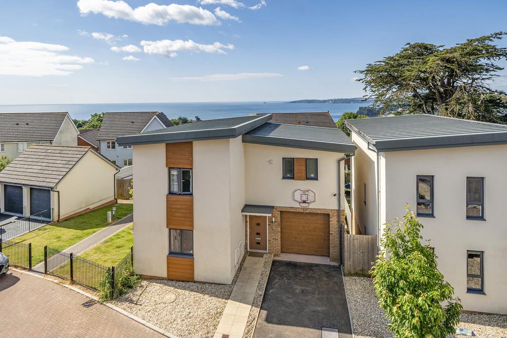 Amethyst Drive, Teignmouth 4 bed detached house for sale £600,000