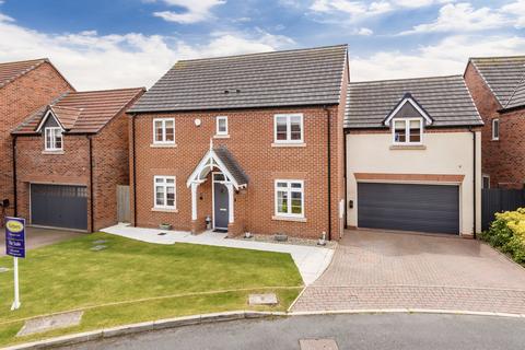 5 bedroom detached house for sale, Barnfield Close, Church Aston