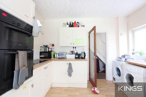 3 bedroom terraced house to rent, Arnold Road