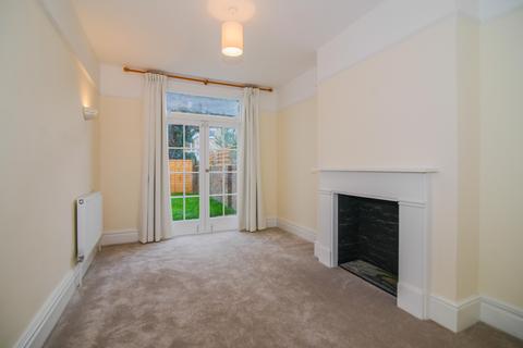 4 bedroom house to rent, Church Avenue, East Sheen, London