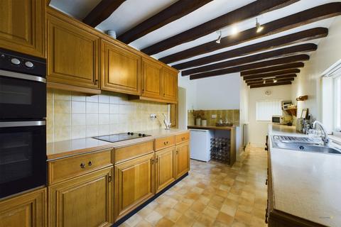 West Lodge Cheadle Road, Oakamoor, Stoke-on-trent, ST10 3AN