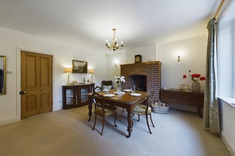 West Lodge Cheadle Road, Oakamoor, Stoke-on-trent, ST10 3AN