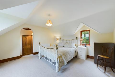 West Lodge Cheadle Road, Oakamoor, Stoke-on-trent, ST10 3AN
