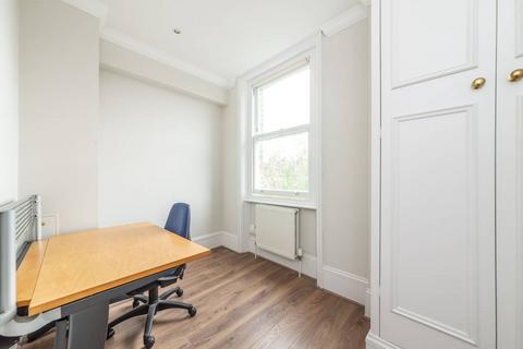 2 bedroom flat to rent, Gayton Cresent, Hampstead, London, NW3