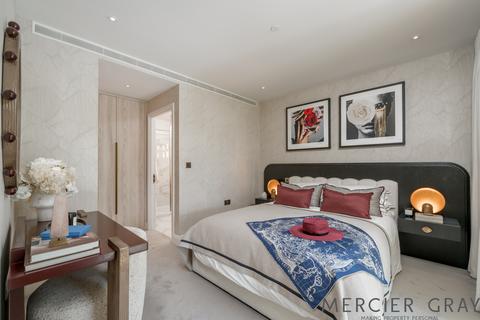2 bedroom flat for sale, Chalk Farm Road, London NW1
