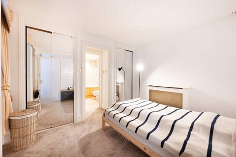 1 bedroom flat for sale, Airlie Gardens, Kensington, London, W8