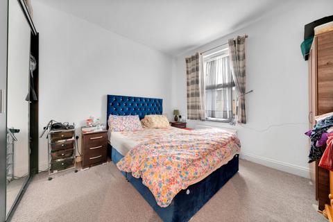 4 bedroom ground floor flat for sale, Green Lane, Ilford IG3