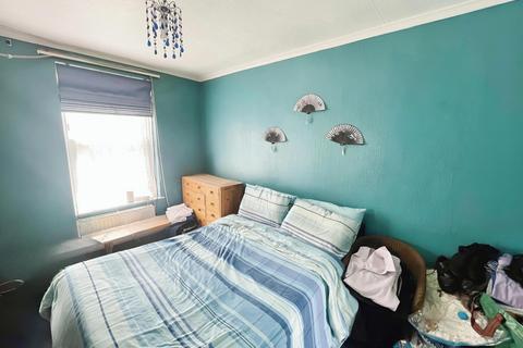 2 bedroom maisonette for sale, London W7