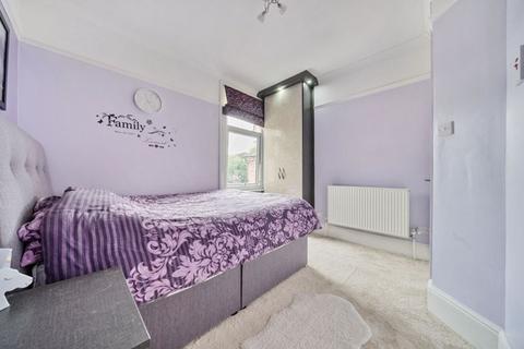 24 Avery Hill Road, London, SE9 2BD