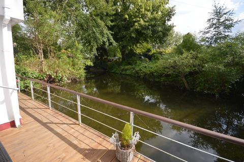 2 bedroom property for sale, Taggs Island, Hampton