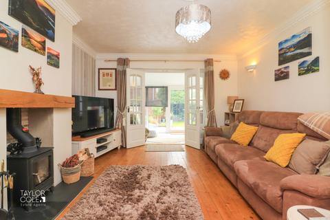 3 bedroom semi-detached house for sale, Broomfield Avenue, Fazeley