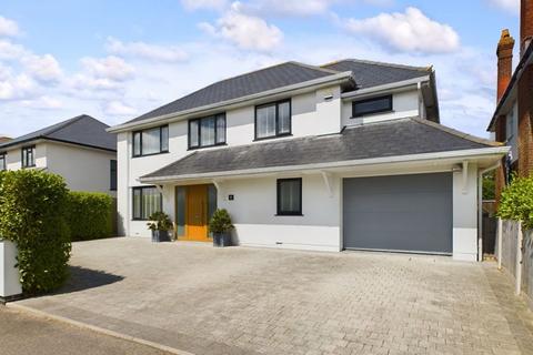 Christchurch - 5 bedroom detached house for sale