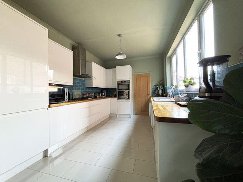 Kitchen/ diner...