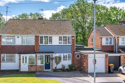 13 Cartmel Drive, Dunstable, LU6 3PT