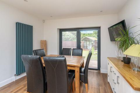 13 Cartmel Drive, Dunstable, LU6 3PT
