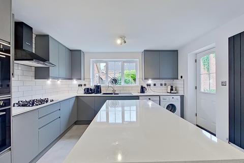 5 bedroom detached house for sale, Elm Road, Sutton Coldfield B76