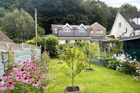 4 bedroom detached house for sale, Blaenavon Road, Govilon, Abergavenny