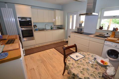 4 bedroom detached house for sale, Blaenavon Road, Govilon, Abergavenny