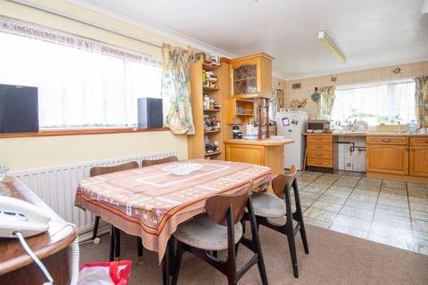 4 bedroom chalet for sale, Totton