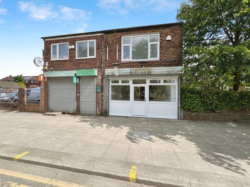 Manchester Road West, Little Hulton... Shop to rent £850 pcm (£196 pw)