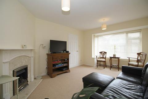 3 bedroom semi-detached house to rent, Loweswater Drive, Loughborough, LE11