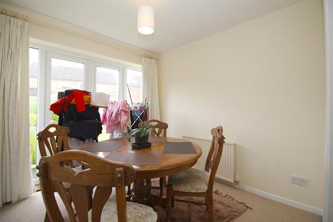 3 bedroom semi-detached house to rent, Loweswater Drive, Loughborough, LE11