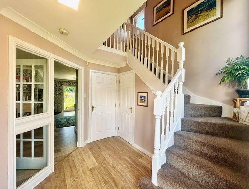 Burns Drive, Maybole 3 bed semidetached house for sale £165,000