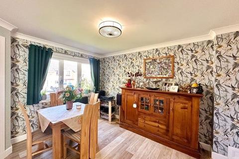 30 Burns Drive, Maybole, KA19 8FB