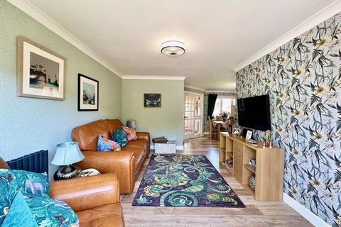 30 Burns Drive, Maybole, KA19 8FB