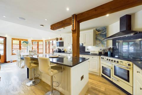 6 bedroom detached house for sale, High Street, Thorndon, Eye