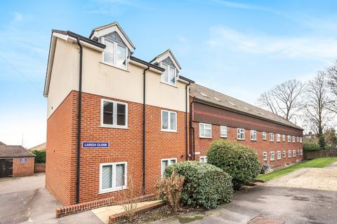 2 bedroom apartment to rent, Larch Close, Botley