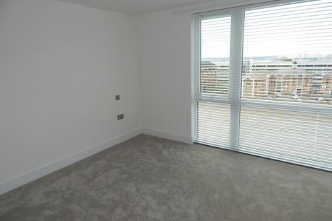 2 bedroom property to rent, Alexandra Wharf