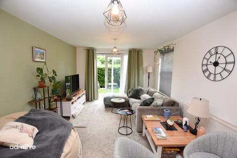 2 bedroom apartment to rent, Romana Square, Altrincham