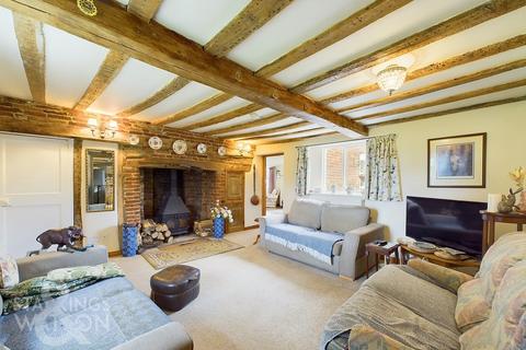 4 bedroom detached house for sale, Manor Farm House, Norwich Road, Woodton