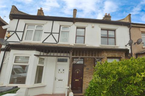 3 bedroom terraced house to rent, Cecil Road, Harrow