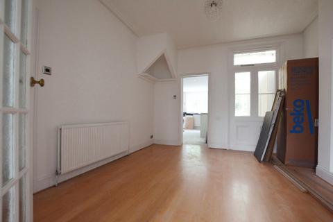 4 bedroom terraced house to rent, Cecil Road, Harrow