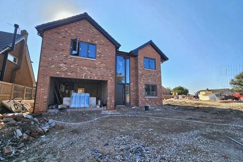 4 bedroom detached house for sale, Weld Road, Southport PR8