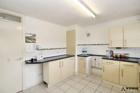 2 bedroom semi-detached bungalow for sale, Sable Close, Hull, HU4