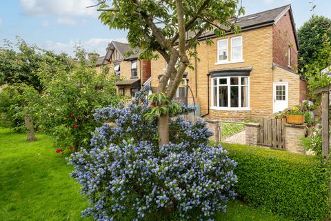 4 bedroom semi-detached house for sale, The Avenue, Birstall