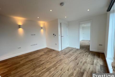 1 bedroom apartment to rent, Brent Street, London NW4