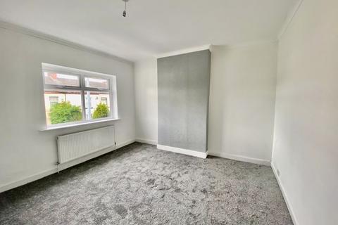 2 bedroom property to rent, Worsley Road, Manchester