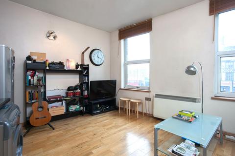 1 bedroom flat to rent, Clapham Common South Side