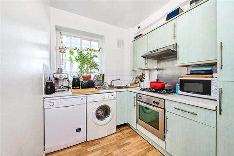 2 bedroom flat to rent, Streatham Hill, London, SW2
