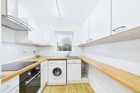 2 bedroom terraced house to rent, Sawyers Court, Clevedon