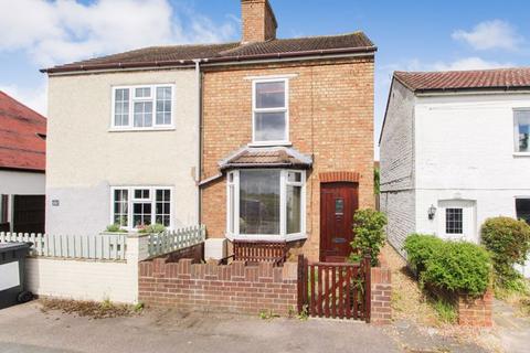 3 bedroom semi-detached house to rent, High Road, Bedford MK45