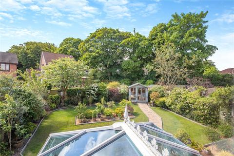 27 Crest Road, St Georges, Telford, TF2 9NG