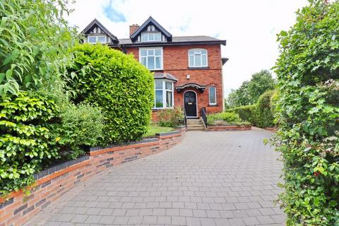 4 bedroom semi-detached house for sale, Hilton Lane, Manchester M28