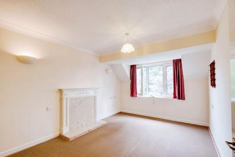 1 bedroom retirement property for sale, 18 Queens Park West Drive, Bournemouth BH8