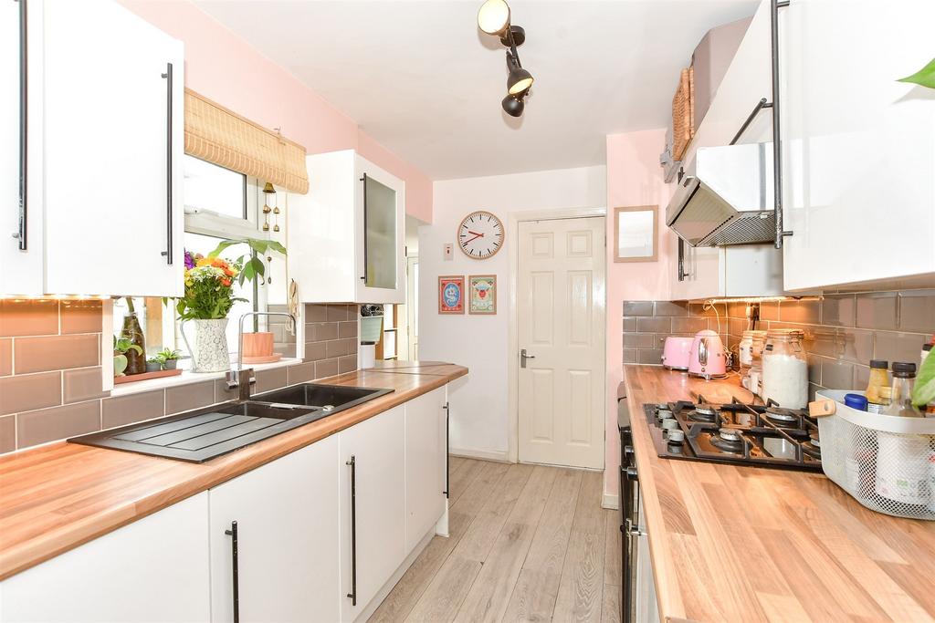 Priory Road, Eastney, Southsea... 2 bed terraced house for sale £250,000